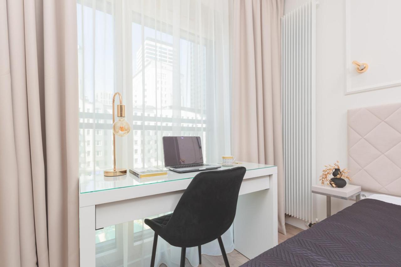 Mennica Residence Central Apartment By Renters Prestige Warschau Exterior foto