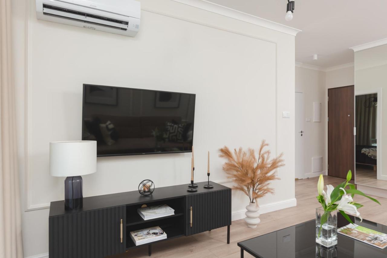 Mennica Residence Central Apartment By Renters Prestige Warschau Exterior foto
